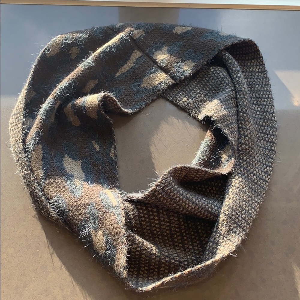 Reversible cheetah print and knit infinity scarf
